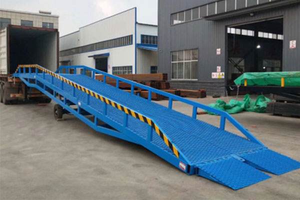 登車(chē)橋日常要進(jìn)行的維護(hù)工作有哪些呢？